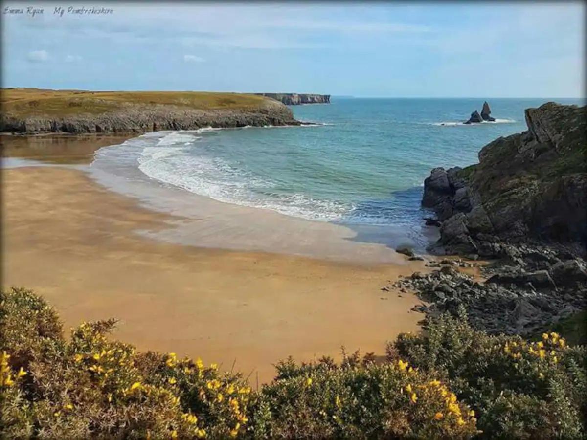 Broadhaven Cottage, Freshwater East, Pembs Pembroke Exterior foto